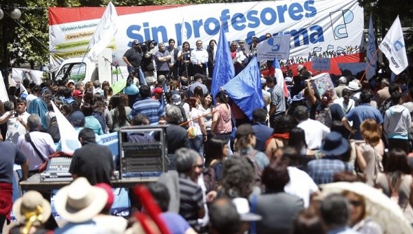 1 Haziran 2015 tarihinde Öğretmenler hükümet tasarısını protesto etti| Fotoğraf: EFE