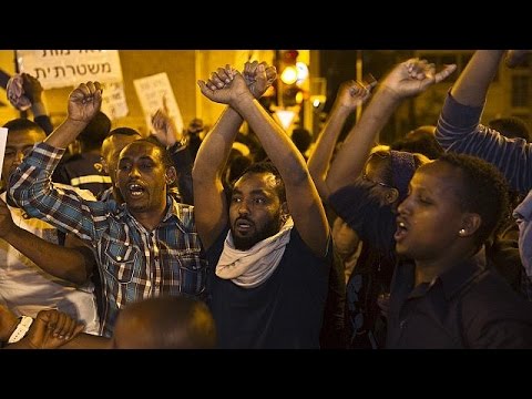 İsrail'deki Etiyopyalılar bir protesto gösterisinde