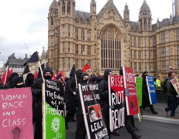 İngiltere: Londra’da Binlerce Kişi Ücretsiz Eğitim İçin Yürüdü
