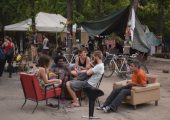 Macaristan: Halk Şehir Parkına Müze Yapılmasını Engellemek İçin Parkı İşgal etti