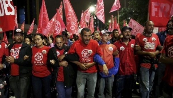 Brezilya: MST Neoliberal Politikalara Karşı Toprak İşgallerine Hazırlanıyor