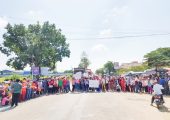 Kamboçya: İşçiler Sendikanın Engellemesine Rağmen Yol Kestiler