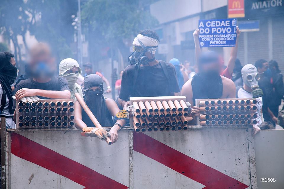 Brezilya: Kamuya Ait Su ve Kanalizasyon İşletmesinin Özelleştirilmesine Karşı Protestolar