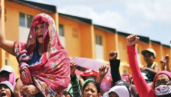 Filipinler:  Kent Yoksullarının İşgali Duterte’ye Geri Adım Attırdı