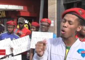 Güney Afrika: EFF Öğrencileri Marketi Bloke Etti