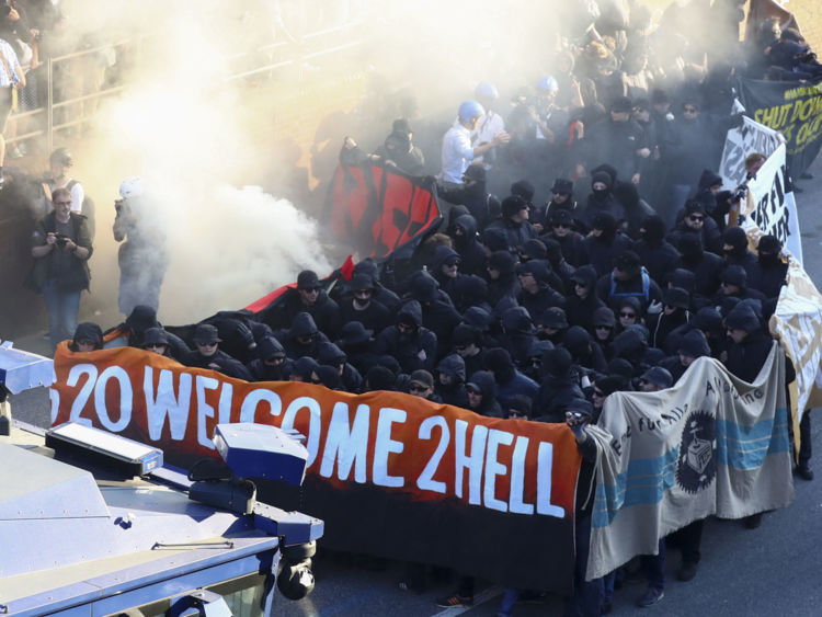 Almanya: Hamburg G-20’ye Direniyor, St Pauli Stadını Direnişçilerin Kullanımına Açtı