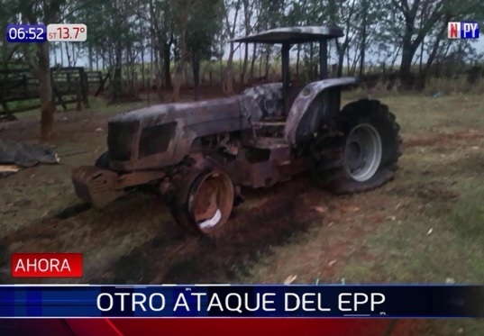 Paraguay: EPP İşgalcilerin Traktörlerini Ateşe Verdi