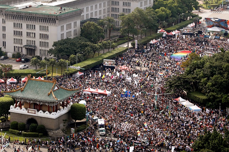 Tayvan’da Kitlesel LGBTİ Onur Yürüyüşü