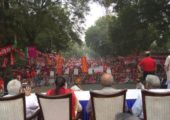Hindistan: Yüzbin İşçi Hükümet Politikalarını 3 Günlük Oturma Eylemi İle Protesto Etti
