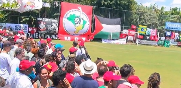 Brezilya: MST Dr. Sokrates Futbol Okulu Kurdu