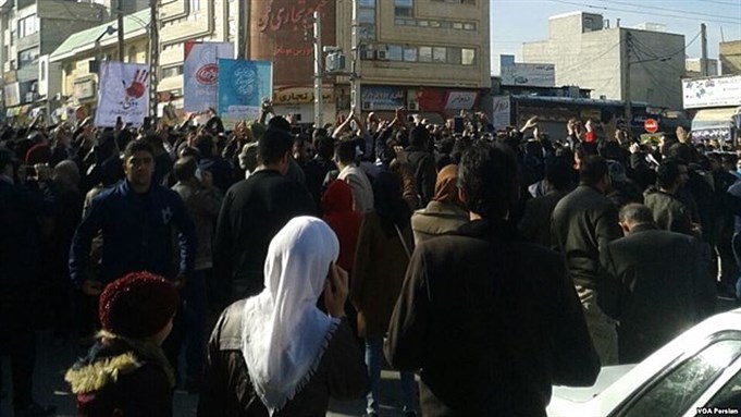 İran’daki Protestolar Üzerine: Washington’dan Kazvin’i Yanlış Okumak – Eskandar Sadeghi-Boroujerdi