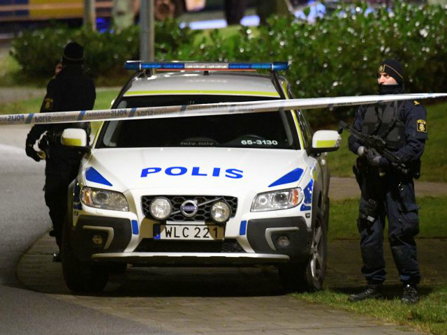 İsveç: Polise Saldırılar Sürüyor, Karakol Bombalandı