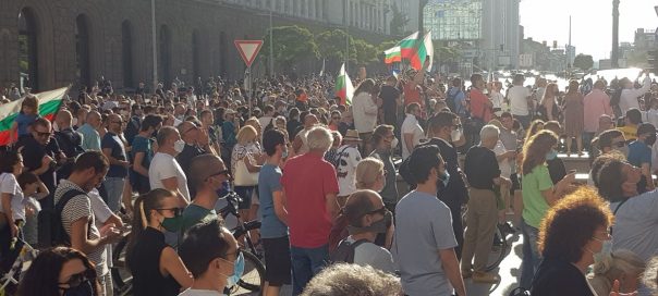 Bulgaristan: Protesto Dalgası Genel Grev Aşamasına Geçiyor
